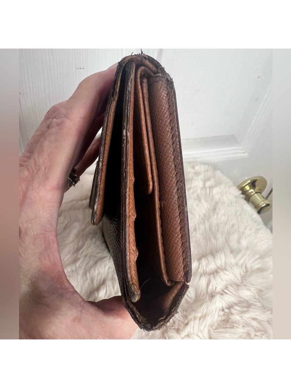 LOUIS VUITTON MONOGRAM PORTE TRESOR INTERNATIONAL WALLET - Picture 8 of 15